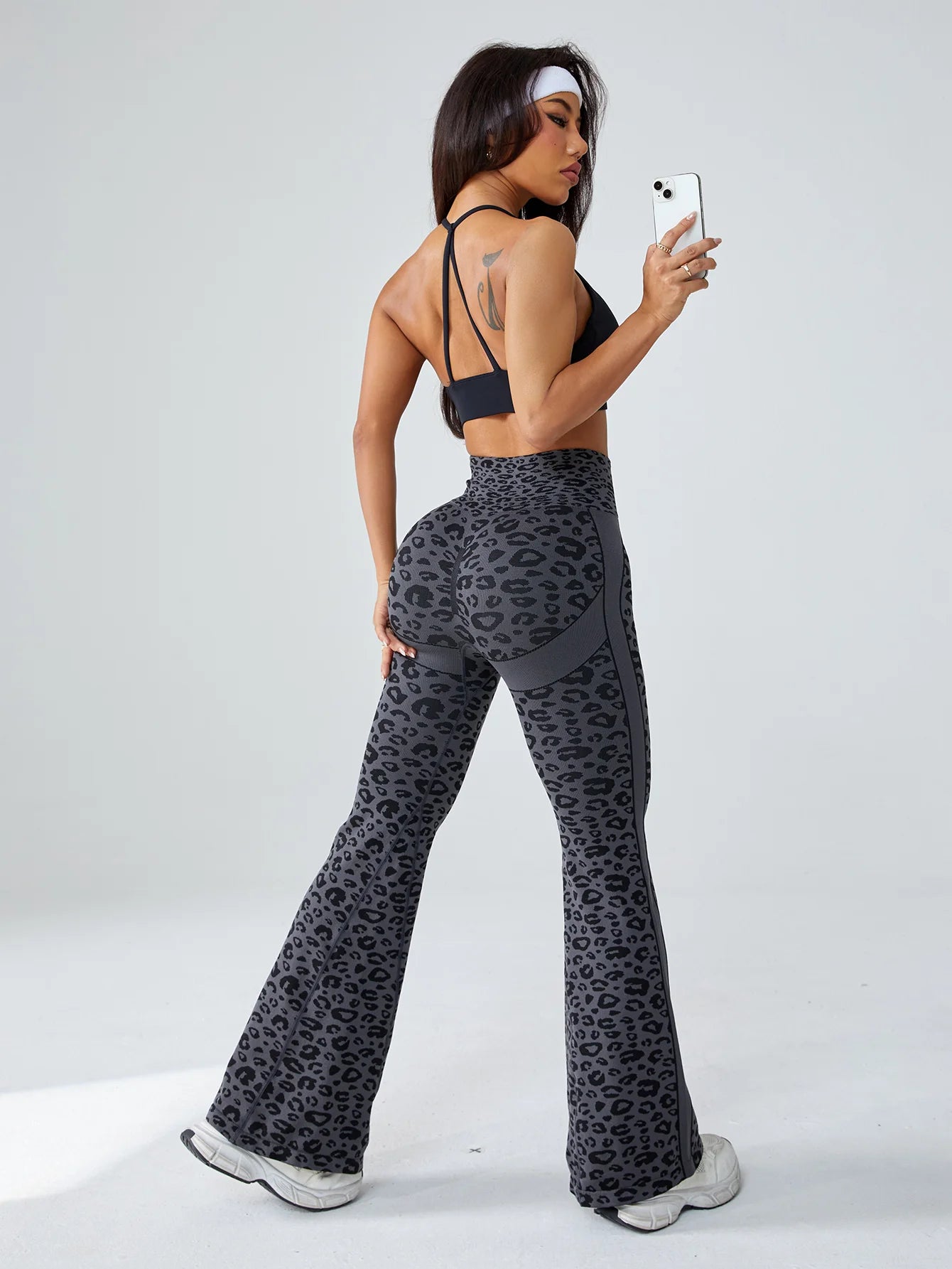 Retro Leopard Flare Leggings - High-Waist Tummy Control Stretch